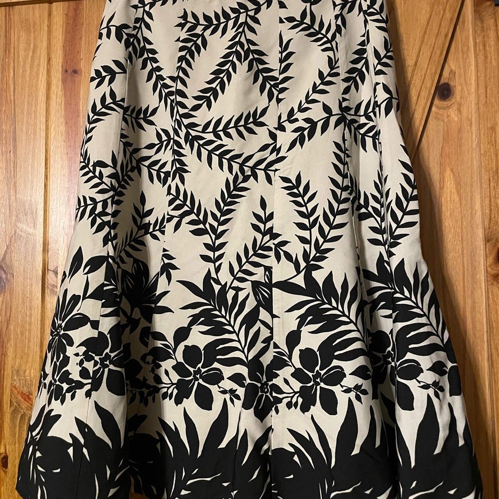 Tailor B Moss Chic Black and Cream A-Line Skirt